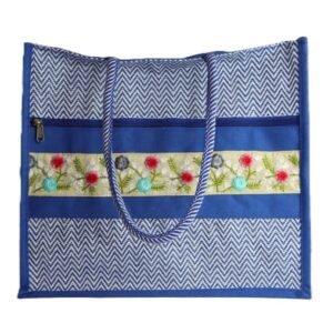 Color canvas bag with embroidery