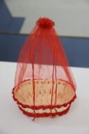 Small oval-shaped gift hamper basket