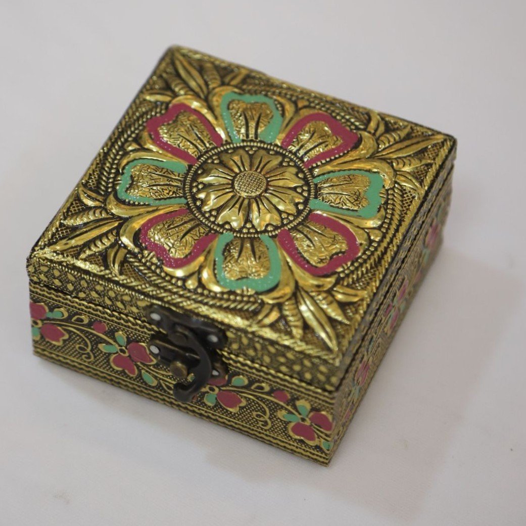 Flower design square jewel box