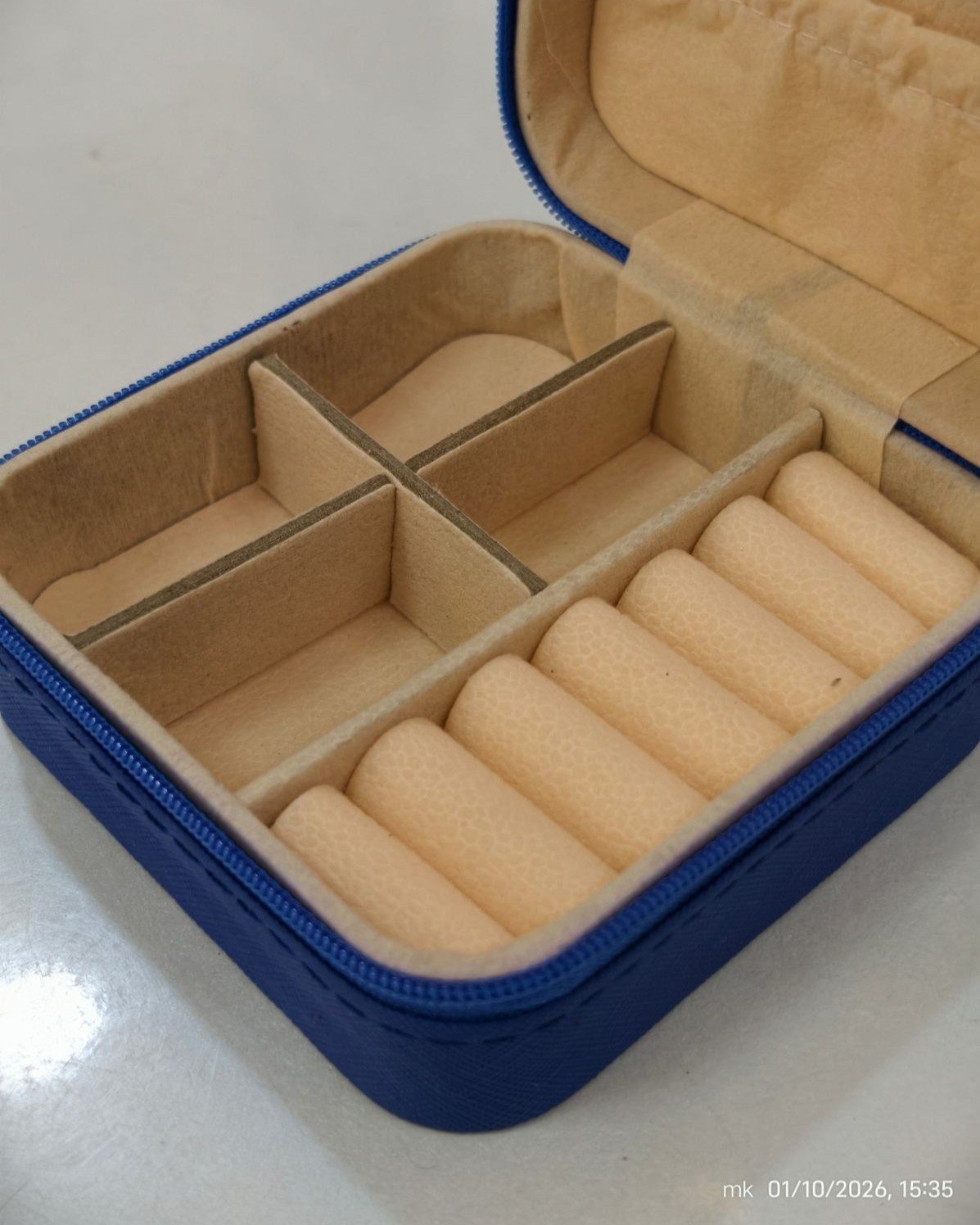 Cute Velvet Travel Jewel box - Image 4