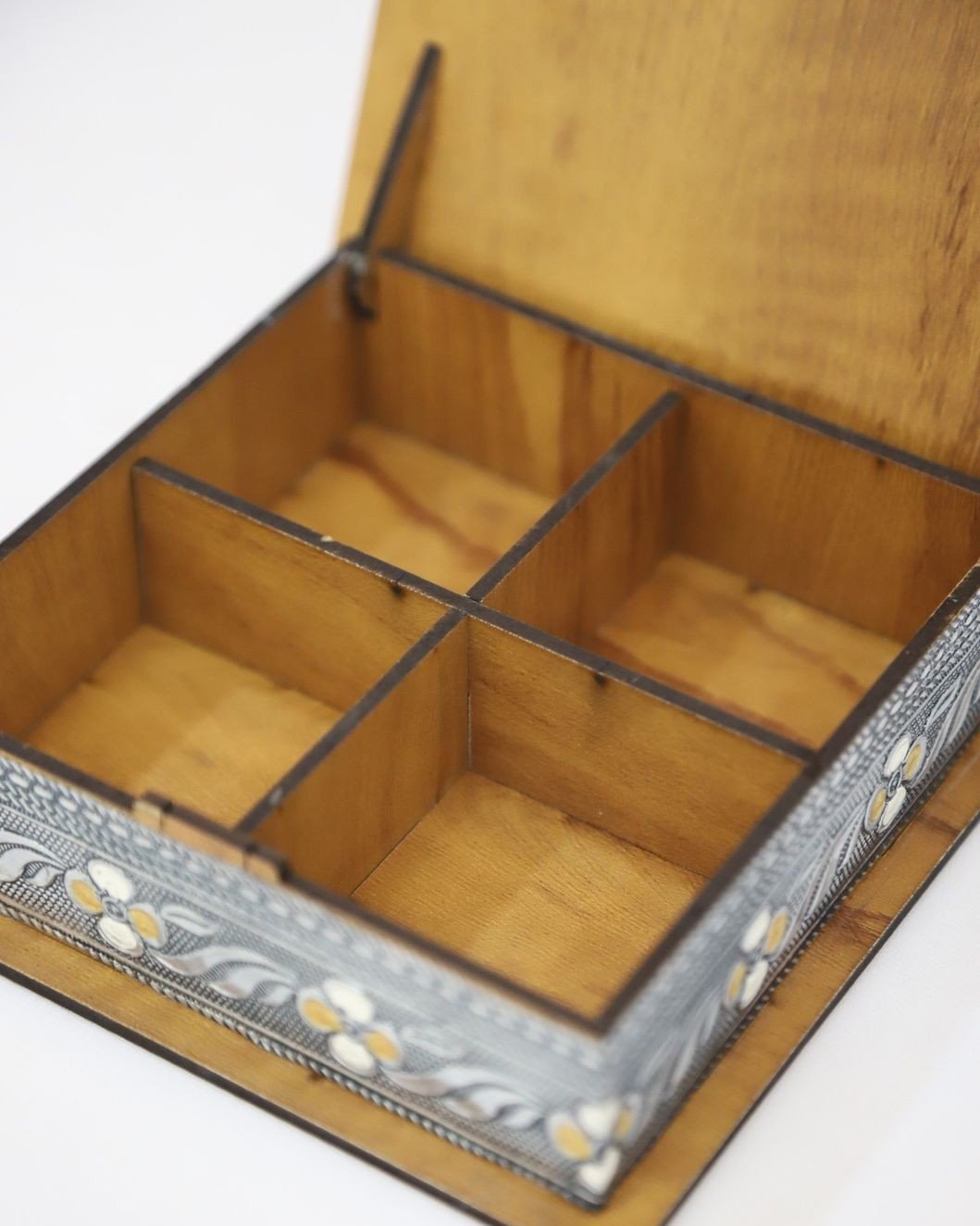 Wooden Dry Fruit Carving box - Image 3