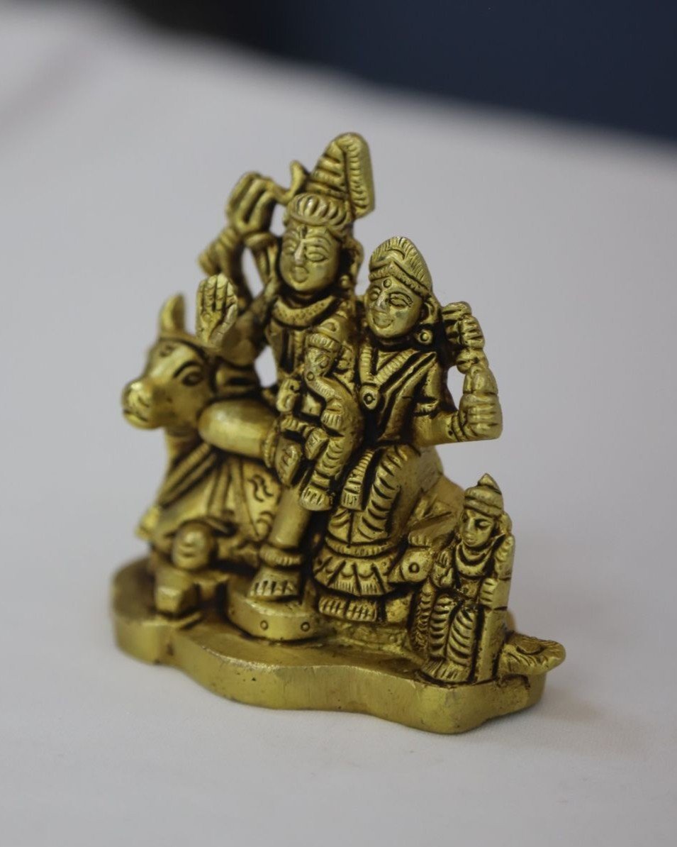 Brass Complete Shivan and Parvathi idol - Image 4