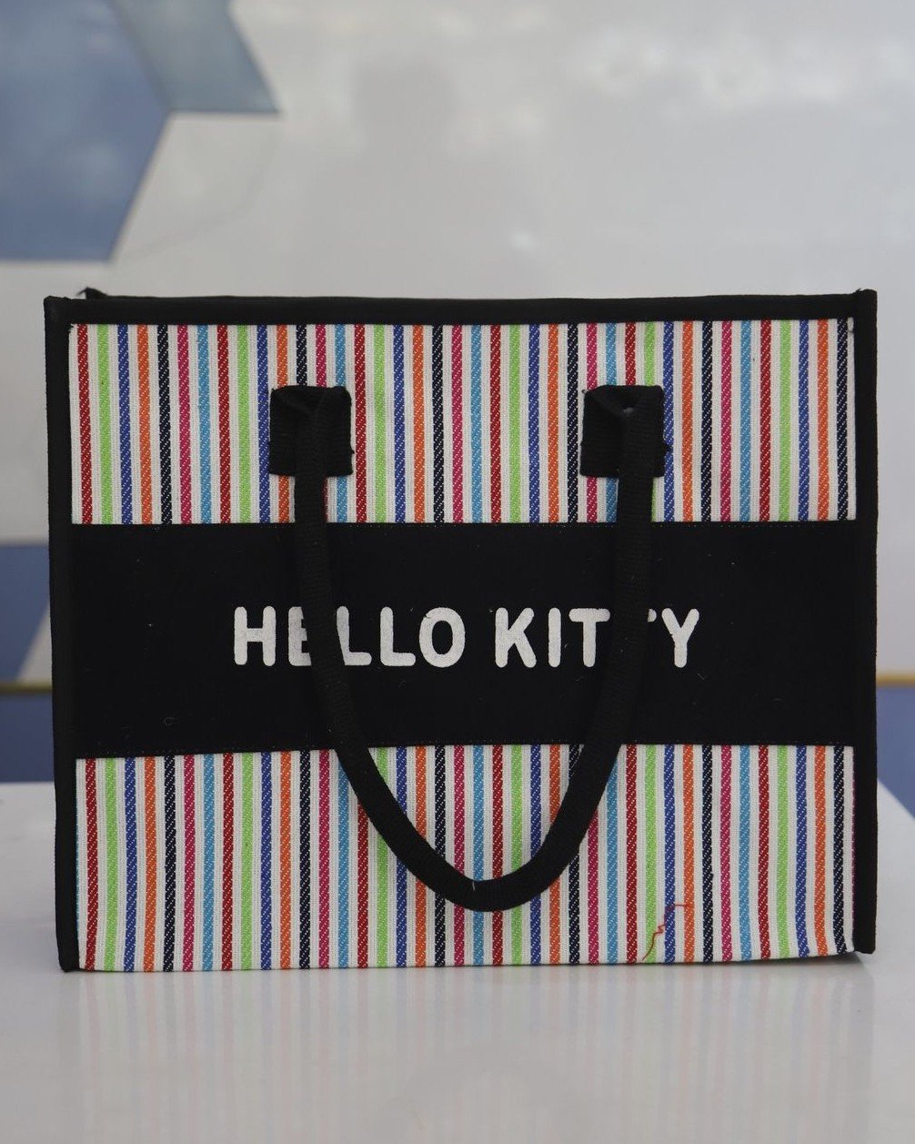 Canvas Handbag with with Hello Kitty Print - Image 4