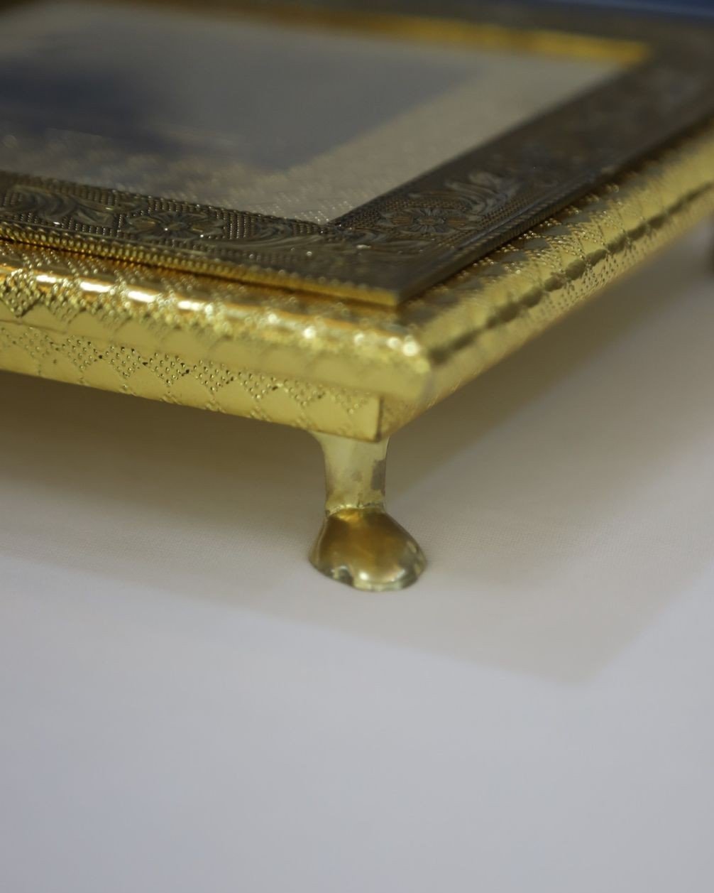 Jumbo Golden Finish Wooden Manai 12x12 - Image 3