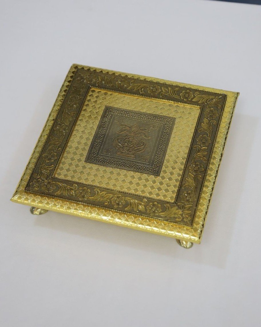 Big Golden Finish Wooden Manai 10x10 - Image 3